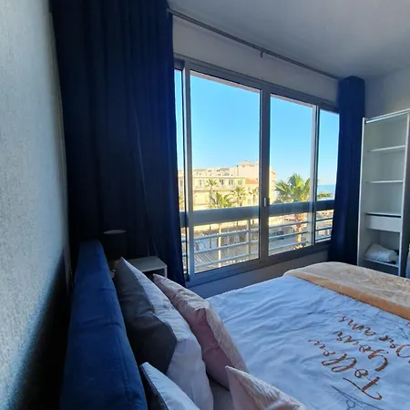Apartment A 50m De La