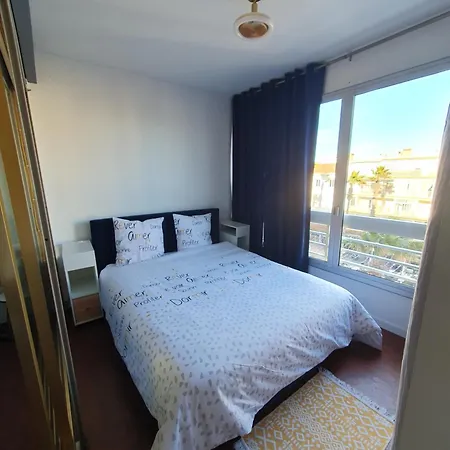Apartment A 50m De La *